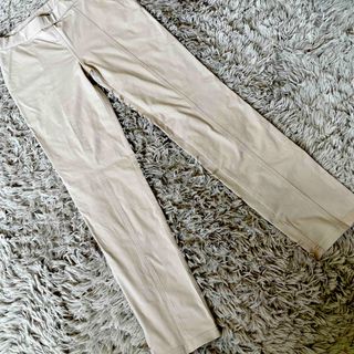 クレージュ(Courreges)の美品　クレージュ　ストレッチレギンスパンツ　ベージュ　40(カジュアルパンツ)