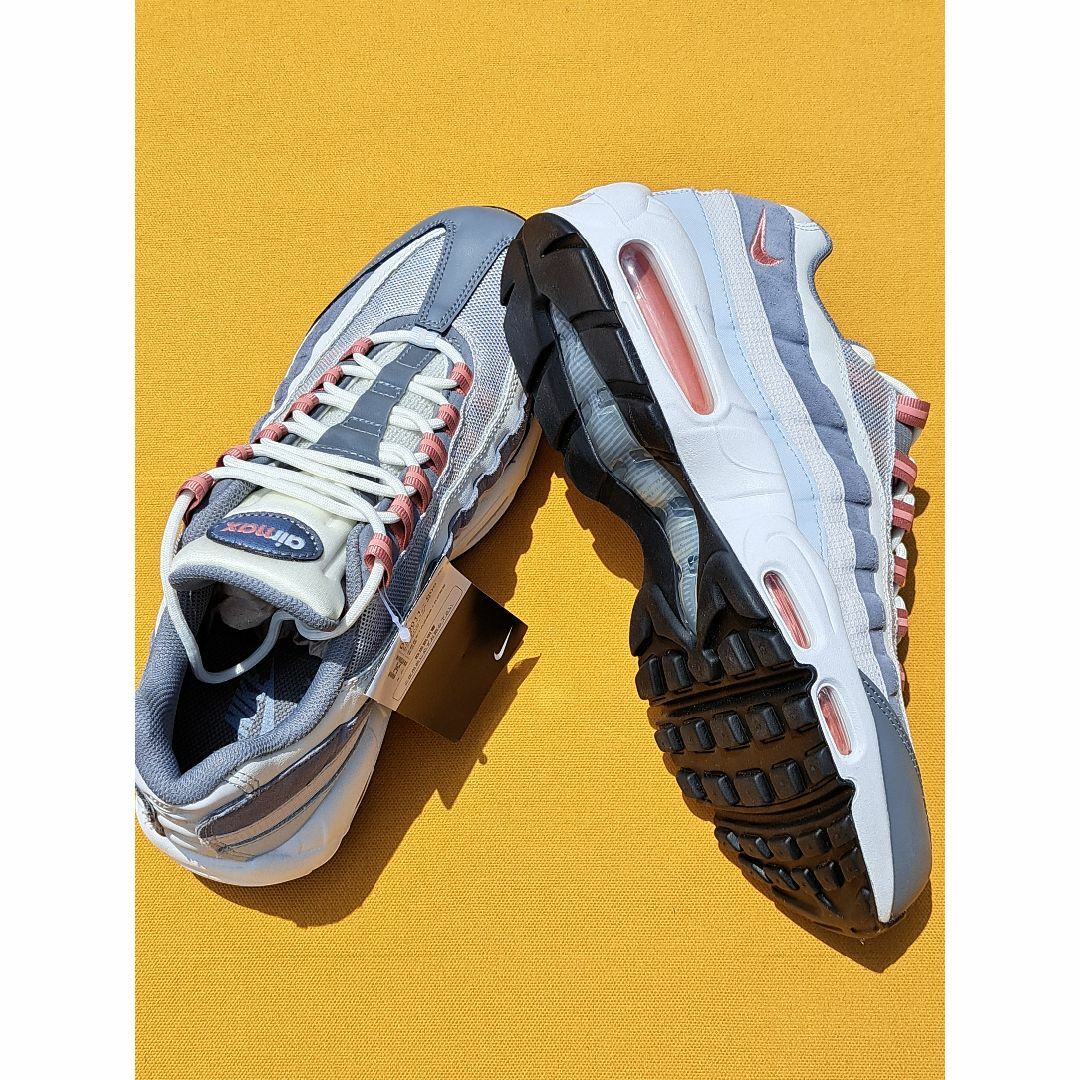 NIKE(ナイキ)のナイキ AIR MAX 95 27,5cm Vast Grey エアマックス メンズの靴/シューズ(スニーカー)の商品写真