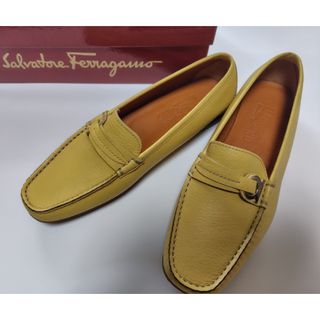 Salvatore Ferragamo(ローファー/革靴 ・ イエロー/黄色系)の Salvatore Ferragamo(ローファー/革靴 ・ イエロー/黄色系)の