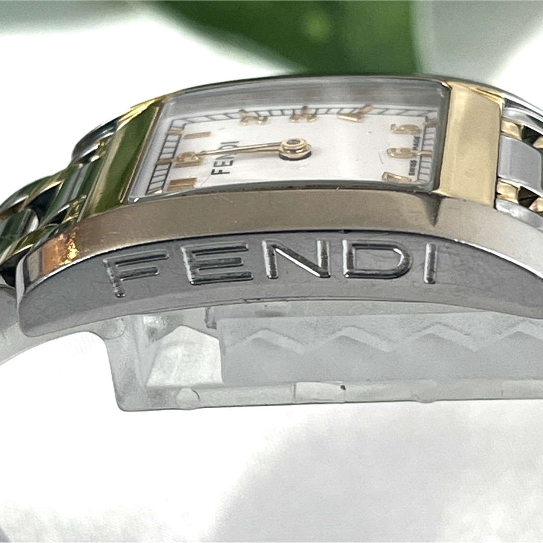 FENDI - FENDI フェンディ ゴールド レディース腕時計 希少 FENDI - FENDI フェンディ ゴールド レディース腕時計 希少