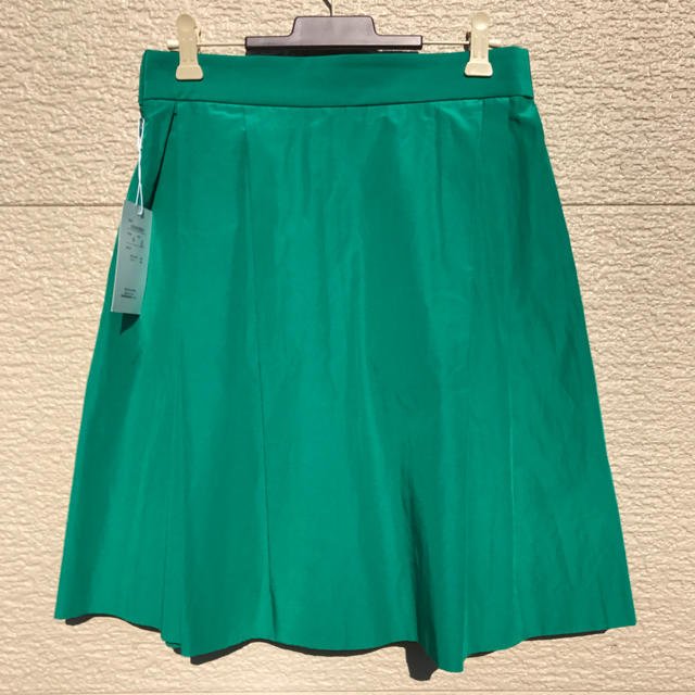 TOMORROWLAND(トゥモローランド)の専用 新品 MACPHEE マカフィー スカート 38 グリーン 緑 レディースのスカート(ひざ丈スカート)の商品写真