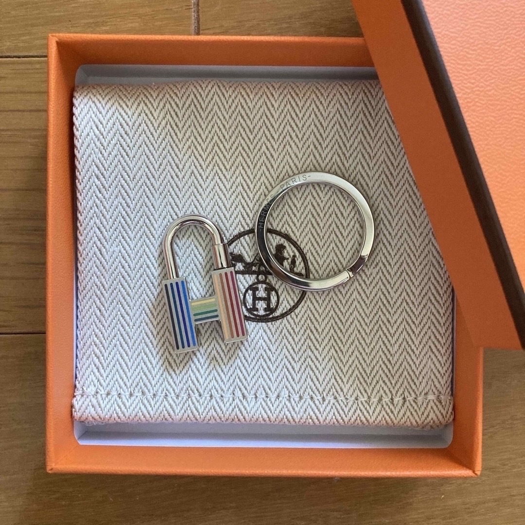 HERMES キーホルダー 《クイズ・レインボー》 カデナ キーリング HERMES キーホルダー 《クイズ・レインボー》 カデナ キーリング