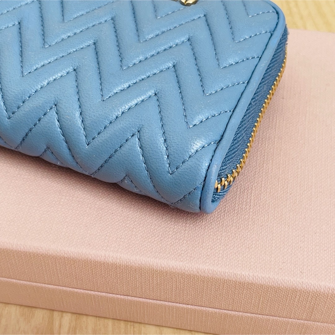 MIU MIU - 美品 muimiu ミュウミュウ コインケース マテラッセ MIU MIU - 美品 muimiu ミュウミュウ コインケース マテラッセ