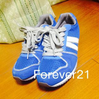 フォーエバートゥエンティーワン(FOREVER 21)のForever21 ＊ スニーカー(スニーカー)