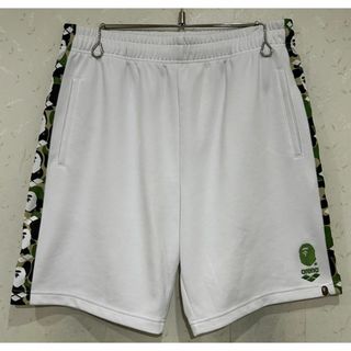 A BATHING APE(ショートパンツ ・ ホワイト/白色系)のフリマ A BATHING APE(ショートパンツ ・ ホワイト/白色系)のフリマ