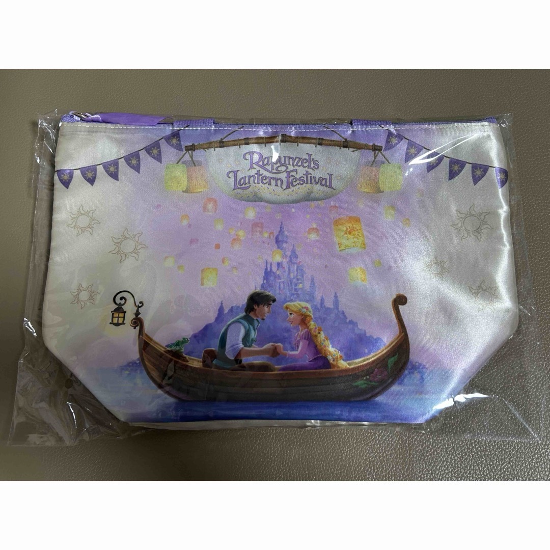 Disney(ディズニー)の送料込み‼️ディズニー　スーベニアランチケース　ラプンツェル　未使用 エンタメ/ホビーのおもちゃ/ぬいぐるみ(キャラクターグッズ)の商品写真