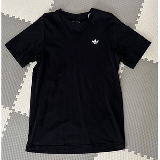adidas Tシャツ 黒T