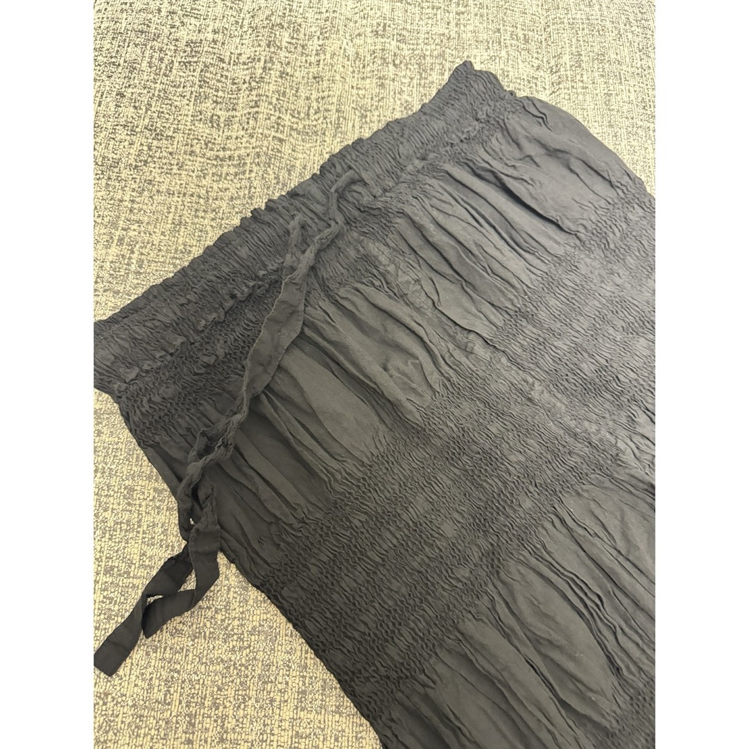 ISSEY MIYAKE - 新品 イッセイミヤケ ME 黒いスカートFG553の ISSEY MIYAKE - 新品 イッセイミヤケ ME 黒いスカートFG553の
