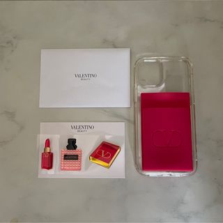 VALENTINO(iPhoneケース)のフリマアイテム一覧 VALENTINO(iPhoneケース)のフリマアイテム一覧