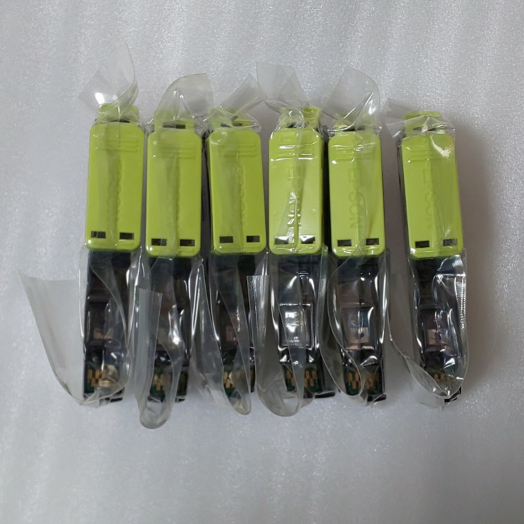 EPSON(エプソン)のエプソン純正 IC6CL80L 6色パック 未使用品 インテリア/住まい/日用品のオフィス用品(オフィス用品一般)の商品写真