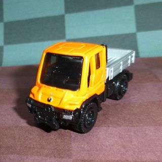 タカラトミー(Takara Tomy)の【トミカ】No.22 メルセデスベンツ ウニモグ 2011(ミニカー)