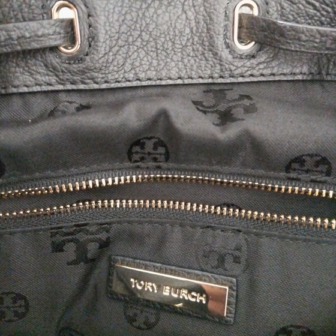 TORY BURCH レザー リュック ゴールドロゴ レザーバッグ TORY BURCH レザー リュック ゴールドロゴ レザーバッグ