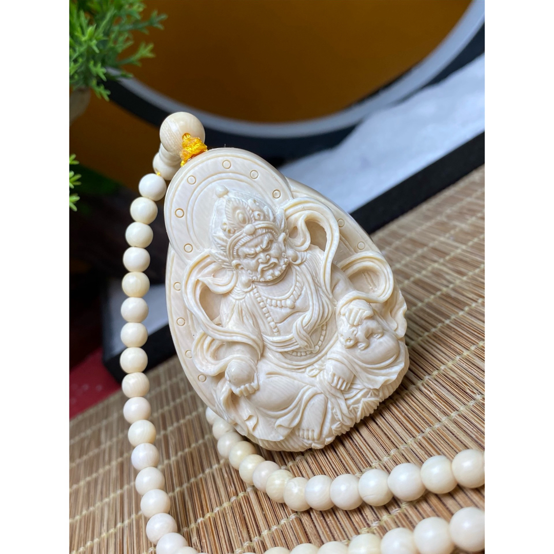 天然マンモス牙美しい手作り彫刻 1黄財神 ネックレス 天然マンモス牙美しい手作り彫刻 1黄財神 ネックレス