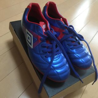 アンブロ(UMBRO)のアンブロ サッカースパイク  ジュニア用23.5センチ(シューズ)