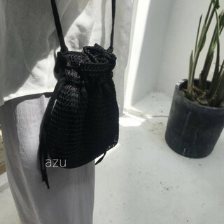 メッシュ 巾着 ショルダーバッグ 黒 ポシェット 斜め掛け 韓国通販 海外通販(ショルダーバッグ)