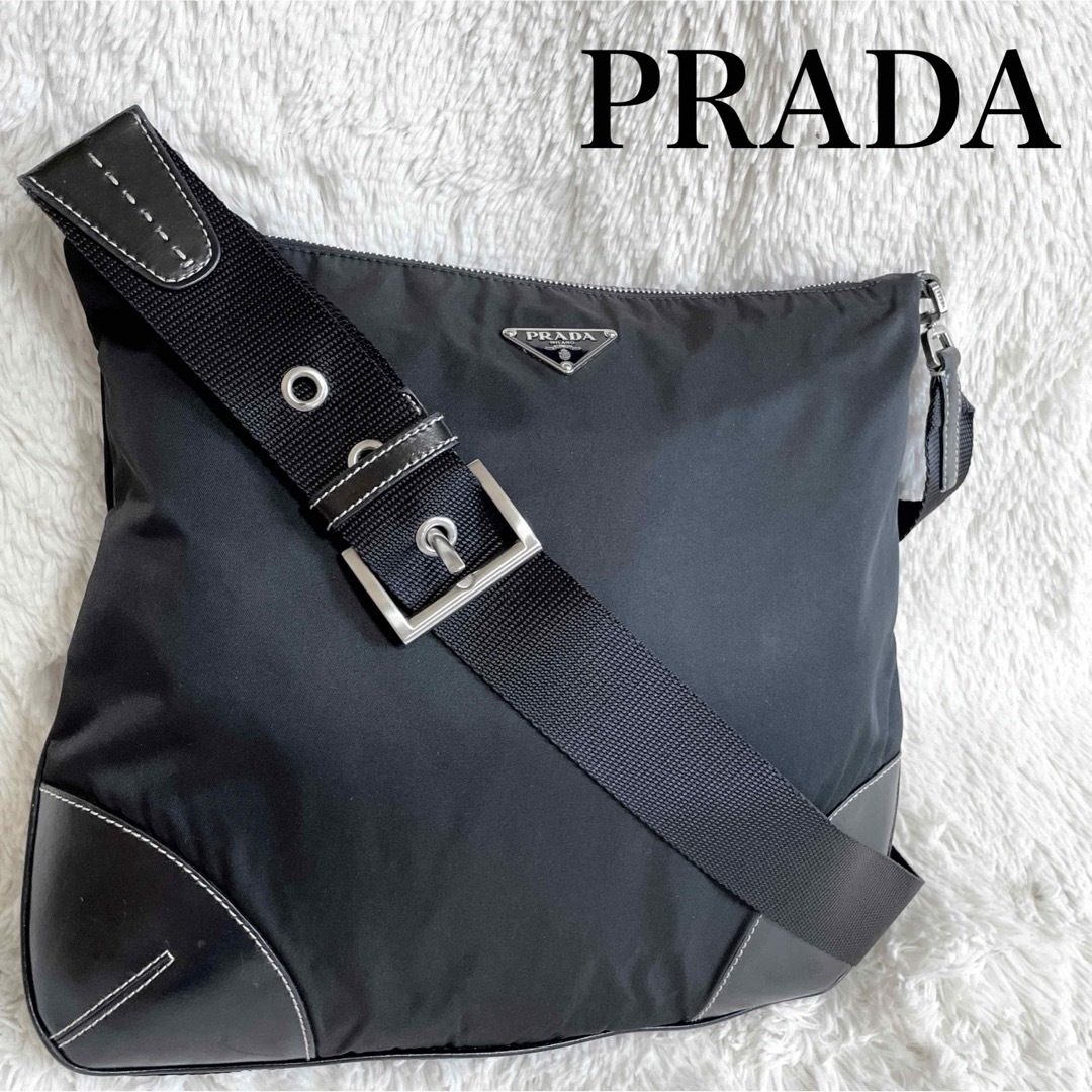 美品】PRADA プラダ ノベルティ 三角 レザー つけれ ショルダー 美品】PRADA プラダ ノベルティ 三角 レザー つけれ ショルダー