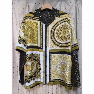 VERSACE(シルク ・ シャツ)のフリマアイテム一覧 VERSACE(シルク ・ シャツ)のフリマアイテム一覧