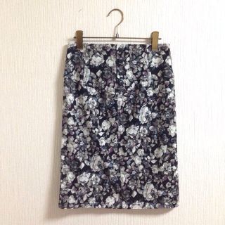 ダブルクローゼット(w closet)の【今期】w closetペンシルスカート(ひざ丈スカート)