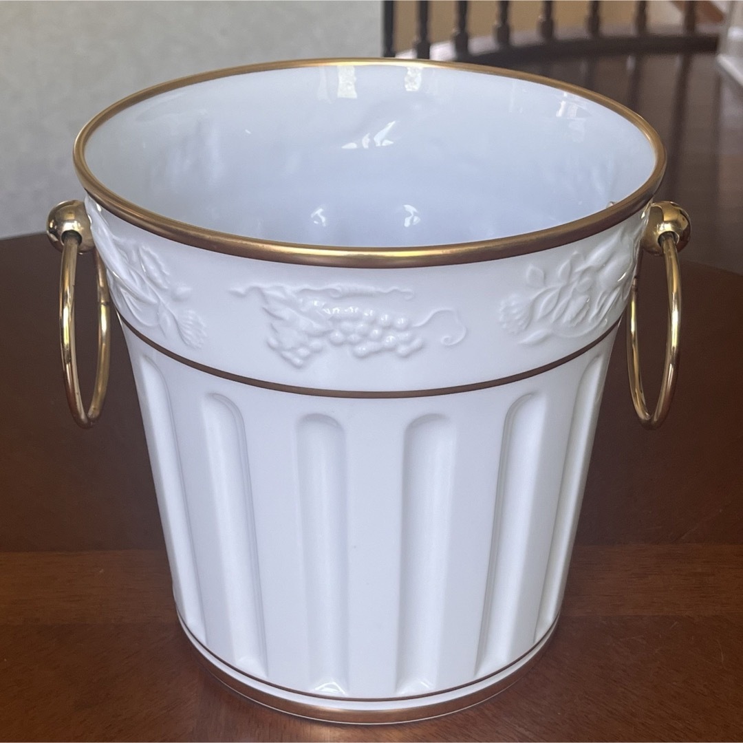希少品】大倉陶園☆ゴールドライン☆レリーフ ワインクーラー 希少品】大倉陶園☆ゴールドライン☆レリーフ ワインクーラー