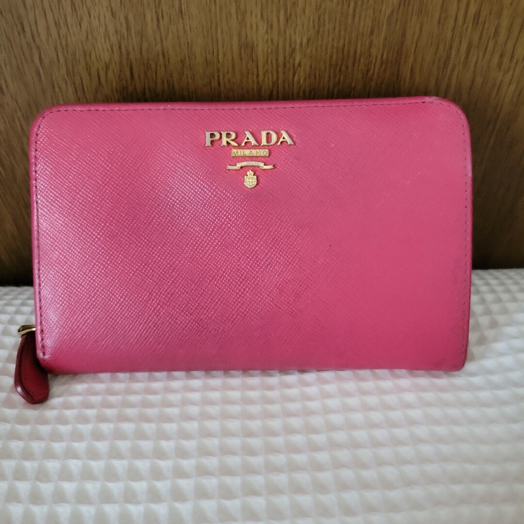 ☆プラダ・サフィアーノ☆2つ折り財布☆USED ☆プラダ・サフィアーノ☆2つ折り財布☆USED