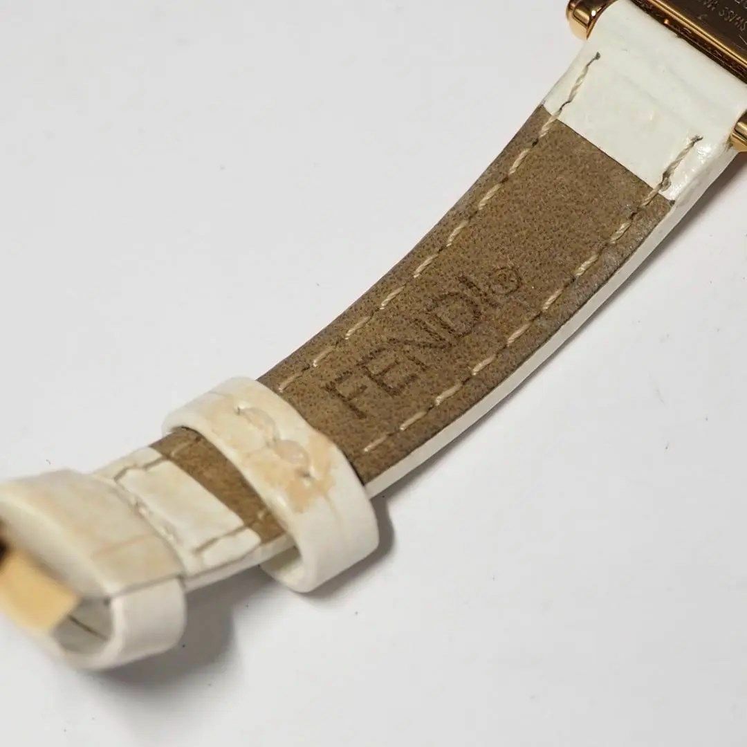 FENDI - フェンディ クアドロミニ シェル文字盤 スクエア 腕時計 FENDI - フェンディ クアドロミニ シェル文字盤 スクエア 腕時計