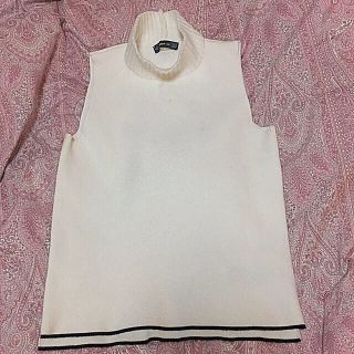 ザラ(ZARA)のZARA ザラ♡ノースリーブ ハイネック ホワイト ニット(ニット/セーター)