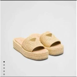 PRADA(サンダル ・ ベージュ系)のフリマアイテム一覧 PRADA(サンダル ・ ベージュ系)のフリマアイテム一覧