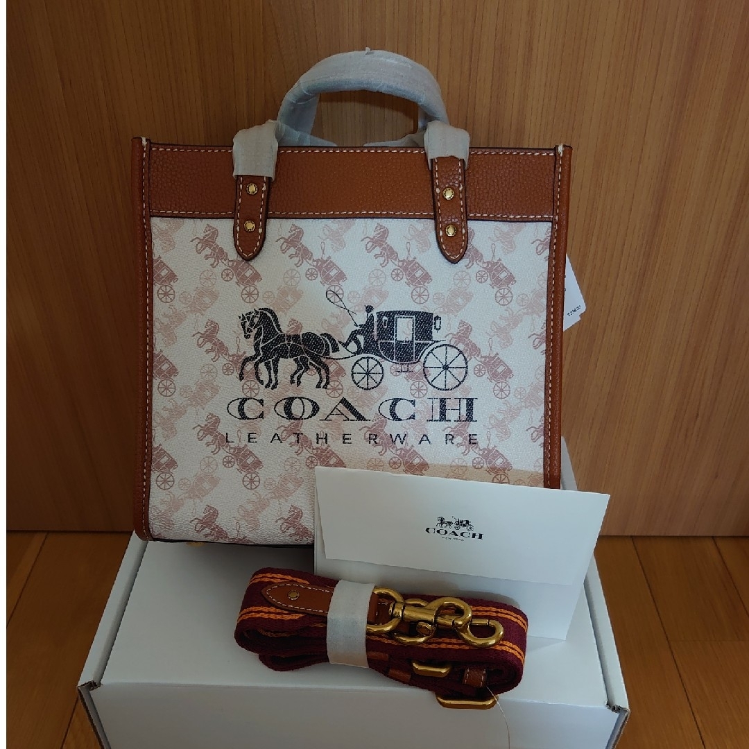 COACH　新品　未使用　ミニショルダー　馬車　レディース