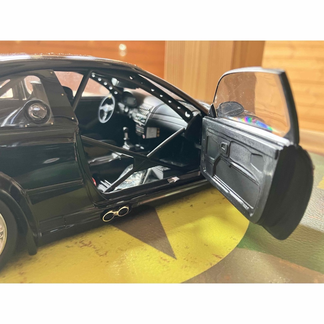 必見】ミニチャンプス製BMW M3 GTR 1/18メタルモデルカーの通販 必見】ミニチャンプス製BMW M3 GTR 1/18メタルモデルカーの通販