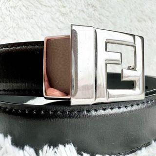 FENDI(ベルト ・ シルバー/銀色系)のフリマアイテム一覧 FENDI(ベルト ・ シルバー/銀色系)のフリマアイテム一覧