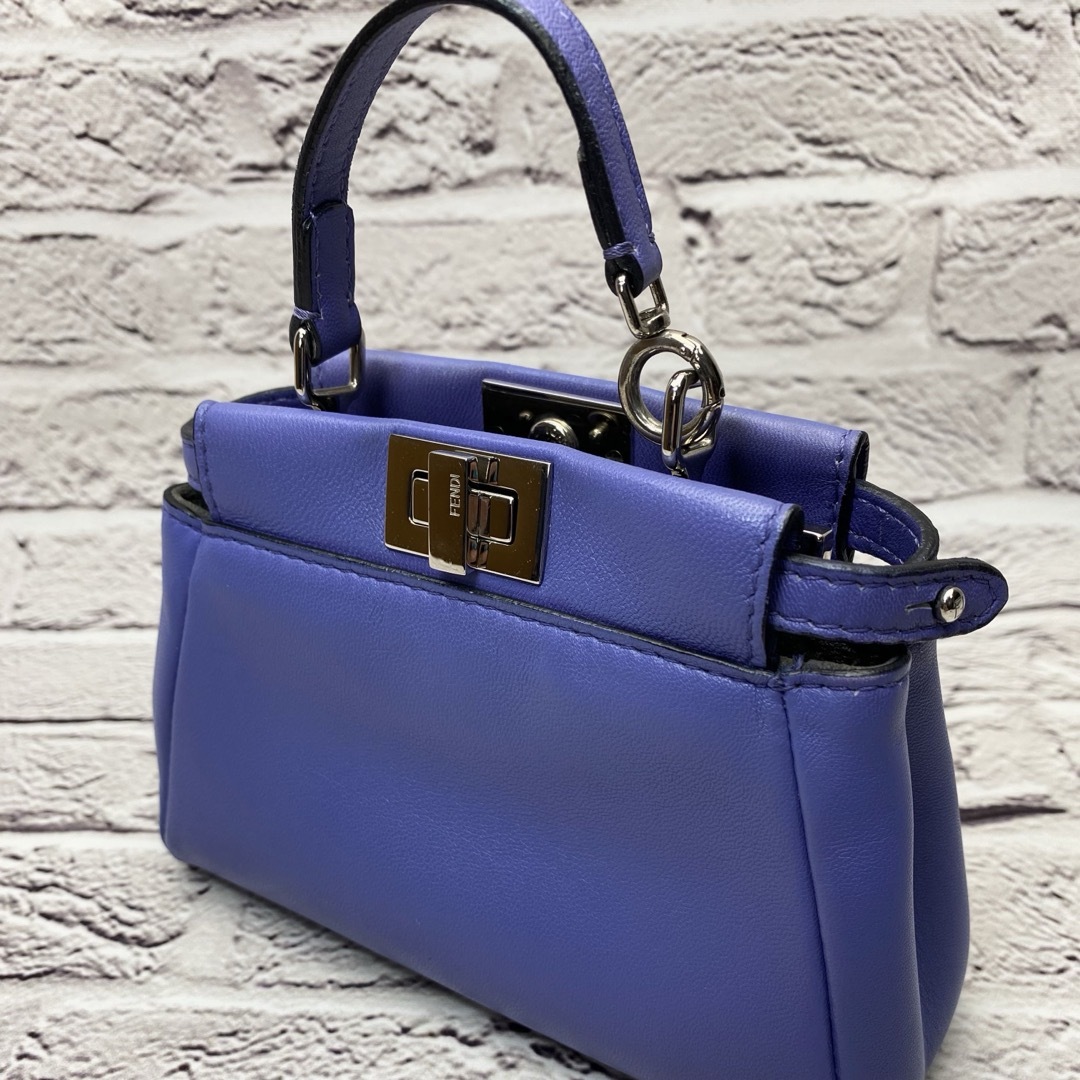 今年の新作から定番まで！ FENDI - パステル マイクロピーカブー 【極美品】フェンディ バッグ
