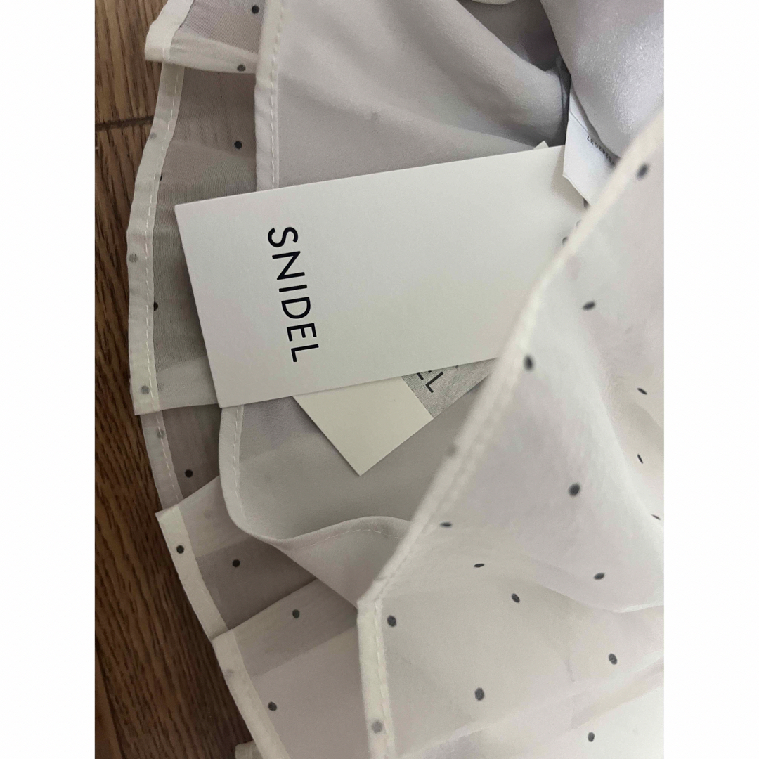 snidel Sustainableギャザーオフショルブラウス ドット snidel Sustainableギャザーオフショルブラウス ドット