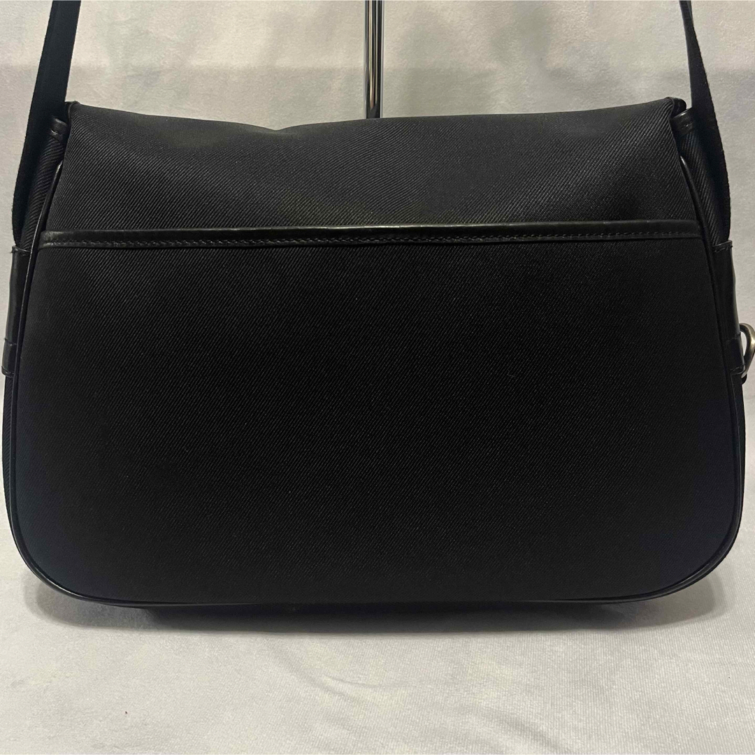HUNTING WORLD - 美品✨ハンティングワールド ショルダーバッグ HUNTING WORLD - 美品✨ハンティングワールド ショルダーバッグ