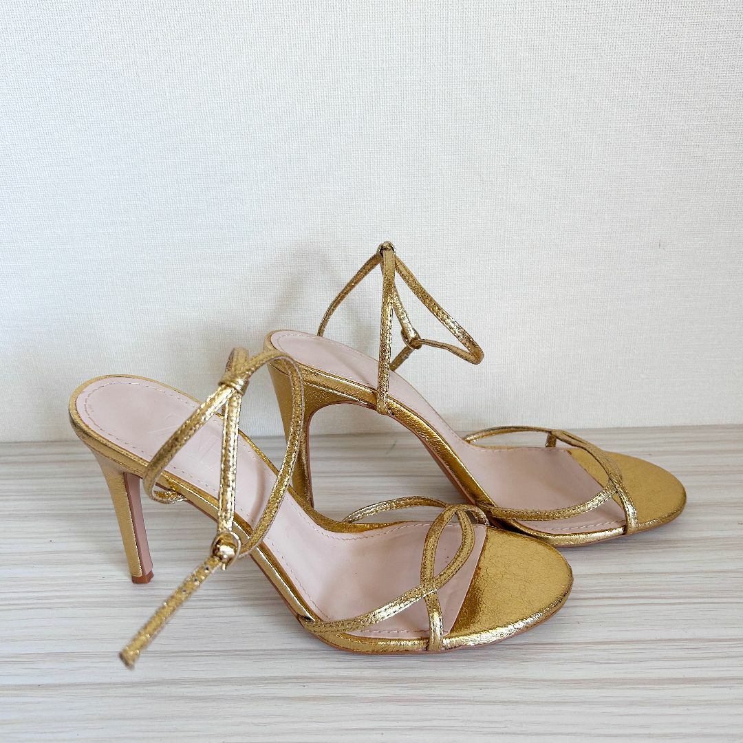 ZARA - Zara サンダル ゴールド 39の通販 by Yumi's shop｜ザラ