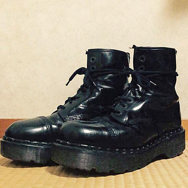 Dr.Martens - Dr.Martens クレイジーボム 8ホールの通販 by Knb_shop｜ドクターマーチンならラクマ