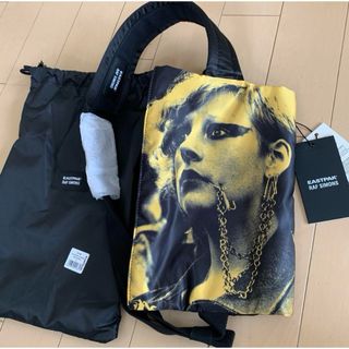 RAF SIMONS(ショルダーバッグ)のフリマアイテム一覧 RAF SIMONS(ショルダーバッグ)のフリマアイテム一覧