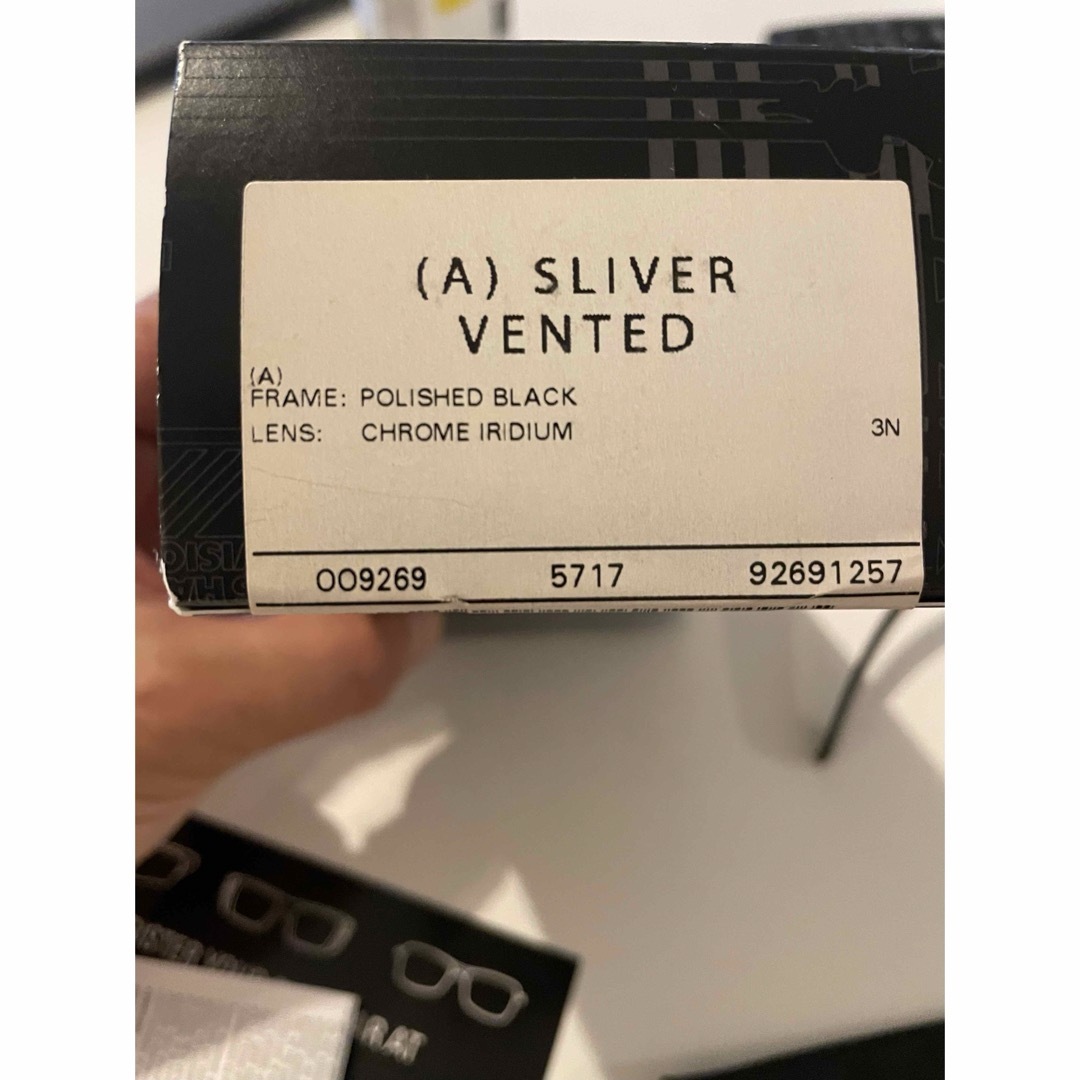 Oakley(オークリー)のオークリー サングラス OAKLEY SLIVER VENTED スリバーベンテ メンズのファッション小物(サングラス/メガネ)の商品写真