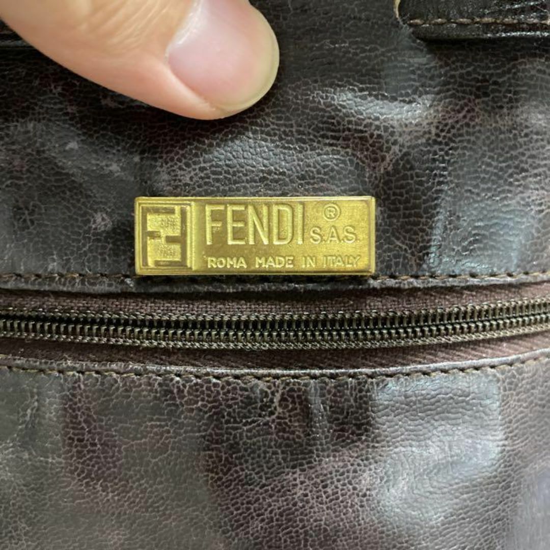 フェンディ ショルダーバッグ ヴィンテージ ズッカ柄 FFロゴ フェンディ ショルダーバッグ ヴィンテージ ズッカ柄 FFロゴ