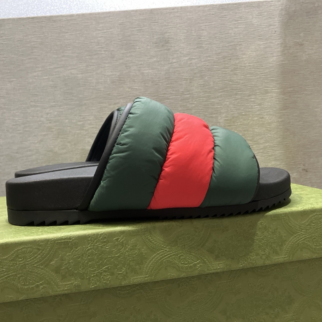 GUCCI - GUCCI グッチ パデッド ウェブ サンダルの通販 by shop GUCCI - GUCCI グッチ パデッド ウェブ サンダルの通販 by shop