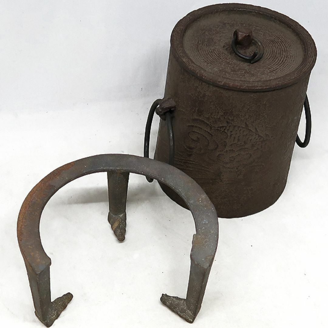 茶道具 雲龍釜 皆口筒釜 筒釜 茶釜 風炉 風炉釜 鉄釜 + 五徳 茶道具 雲龍釜 皆口筒釜 筒釜 茶釜 風炉 風炉釜 鉄釜 + 五徳