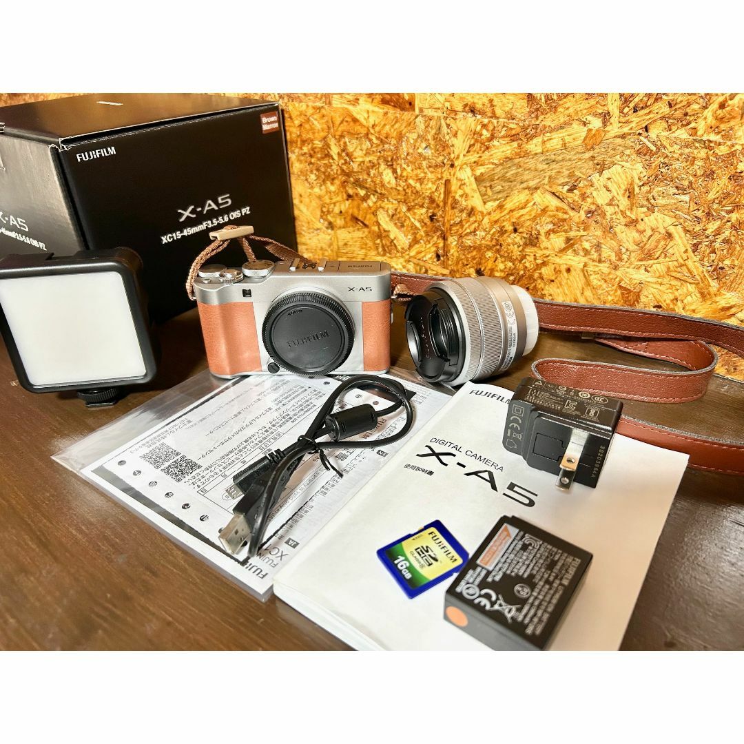 富士フイルム - FUJIFILM ミラーレス一眼カメラ X-A5レンズキット  ブラウン