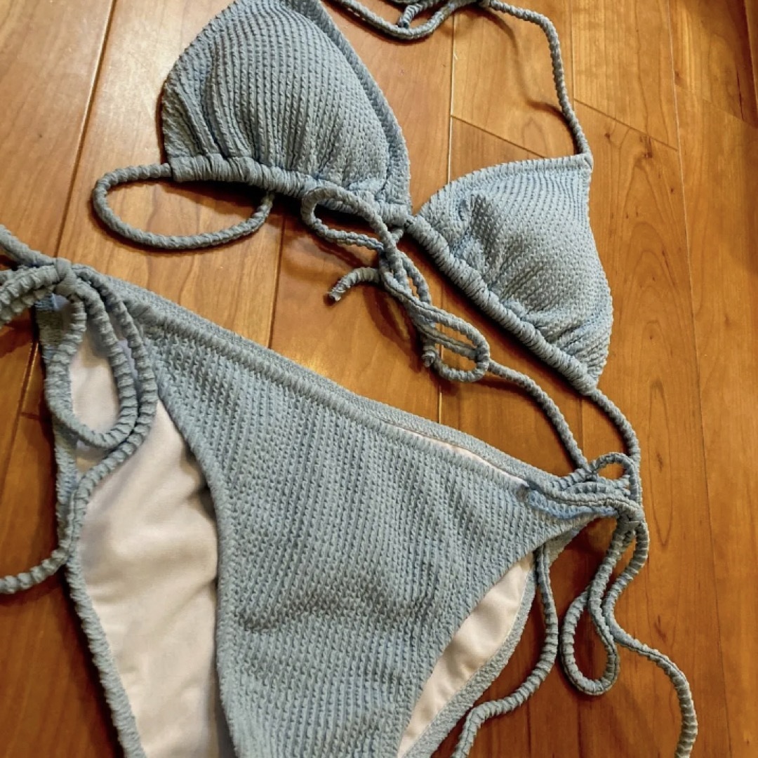 新品　未使用品　ブルー　ひもビキニ　 レディースの水着/浴衣(水着)の商品写真