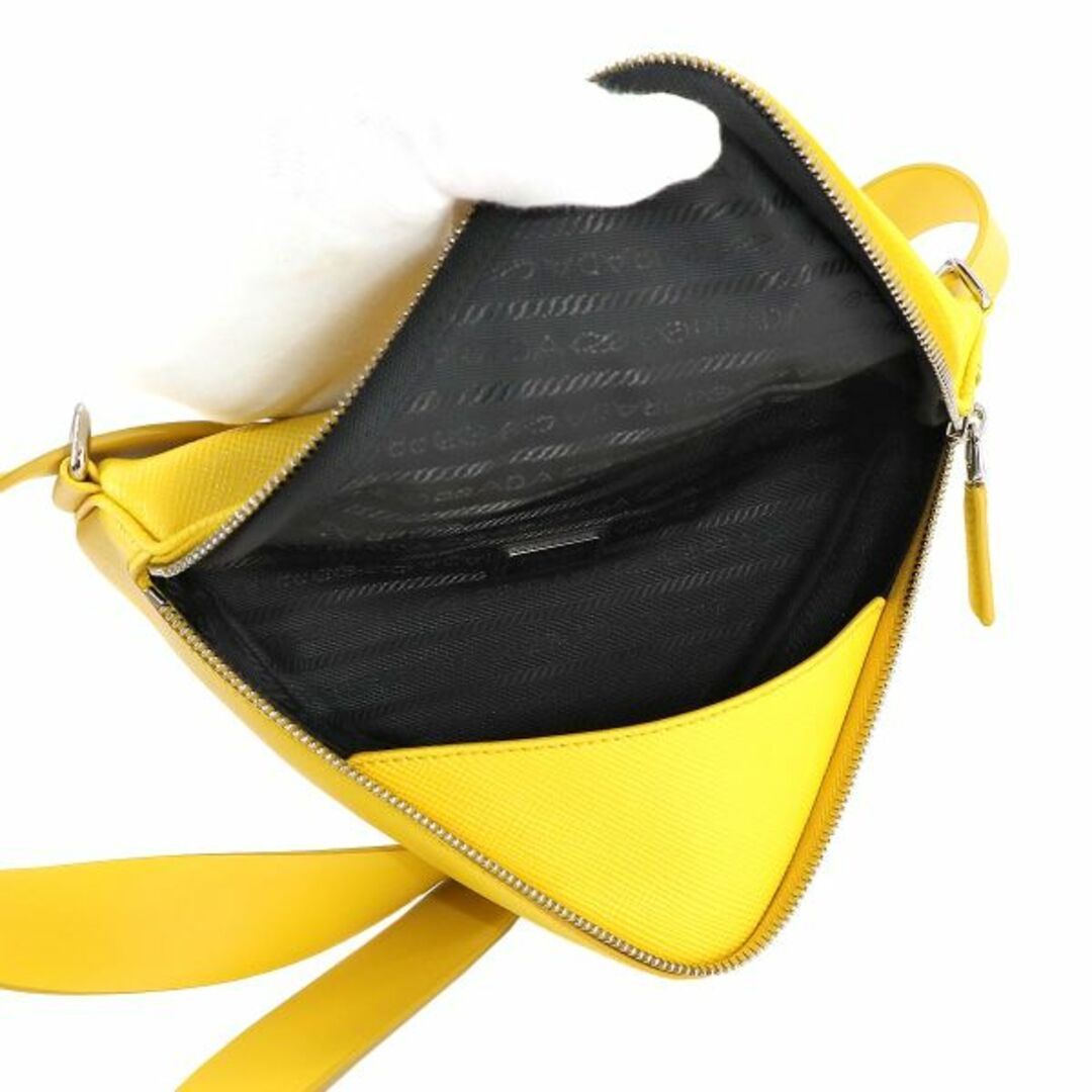 PRADA - 未使用 展示品 プラダ PRADA トライアングル ショルダー PRADA - 未使用 展示品 プラダ PRADA トライアングル ショルダー