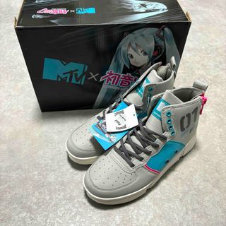 エムティーヴィー(MTV)の未使用品　MTV × 初音ミク コラボスニーカー 2000足限定 (スニーカー)