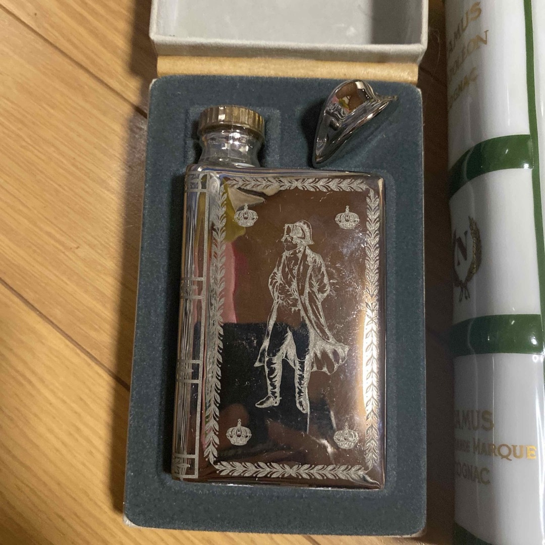 未開封】CAMUS ナポレオンブック 白 陶器 シルバー ホワイトの 未開封】CAMUS ナポレオンブック 白 陶器 シルバー ホワイトの