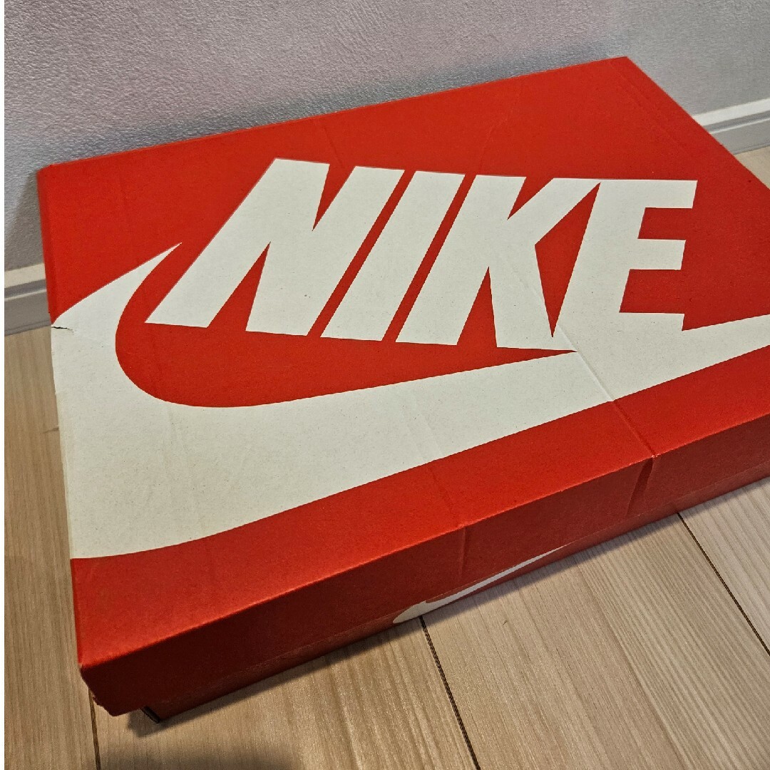 NIKE - (新品未使用)NIKE エアマックス アイラ 24センチの通販 NIKE - (新品未使用)NIKE エアマックス アイラ 24センチの通販