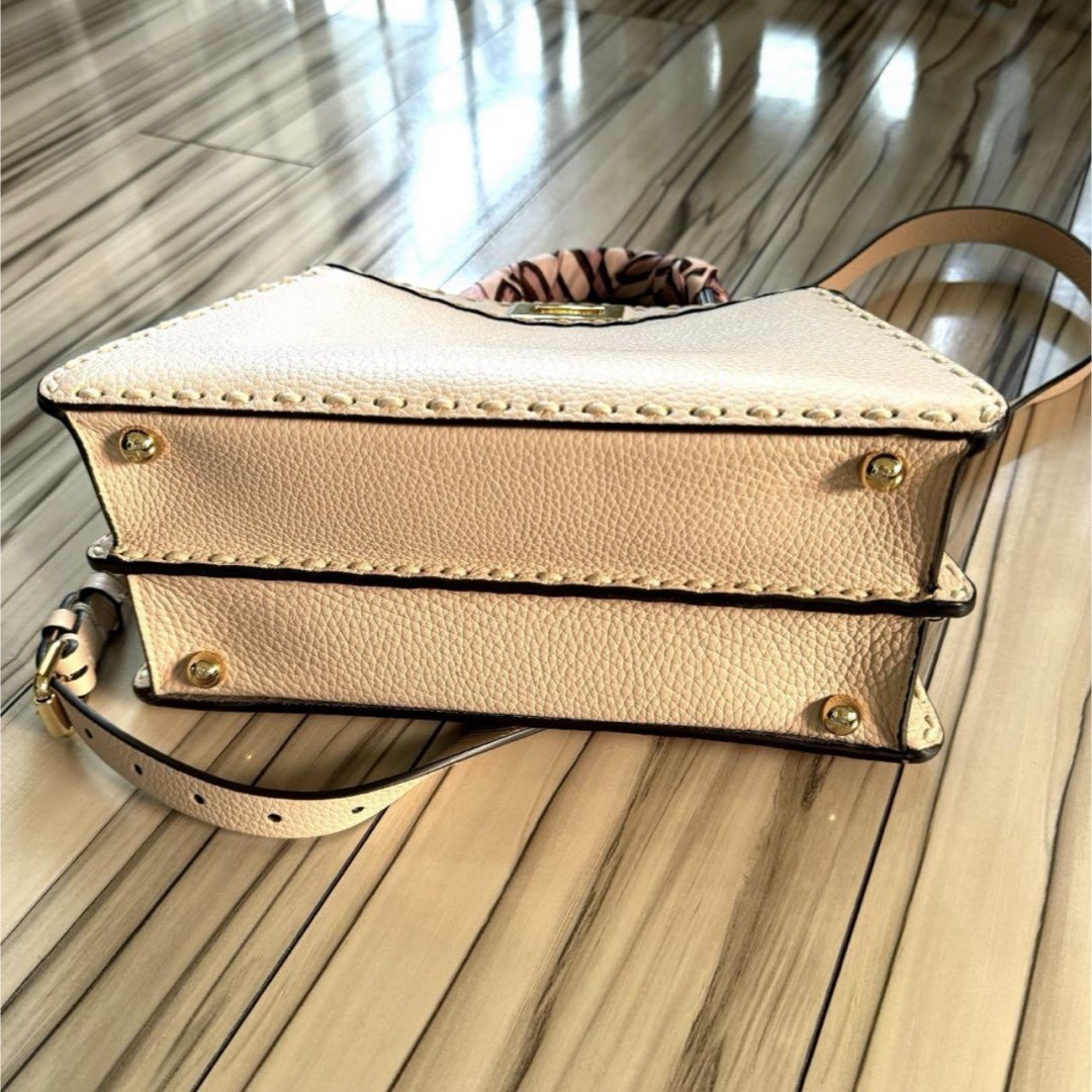 FENDI - FENDI セレリアピーカブー ベージュ(ラッピー付き)の FENDI - FENDI セレリアピーカブー ベージュ(ラッピー付き)の