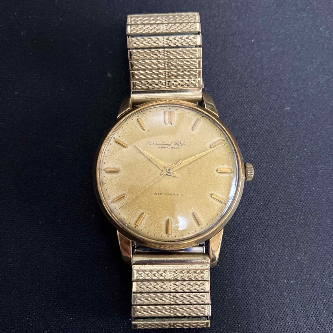 IWC - 希少品 IWC シャフハウゼン 金無垢 腕時計の通販 by IWC - 希少品 IWC シャフハウゼン 金無垢 腕時計の通販 by