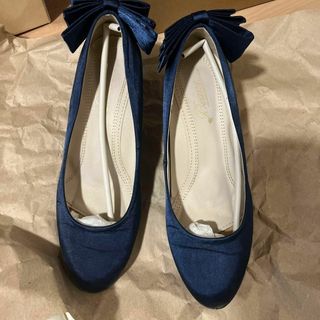 処分価格‼️【美品】リボン付き　パンプス　ネイビー　結婚式　パーティ　フォーマル(ノーカラージャケット)