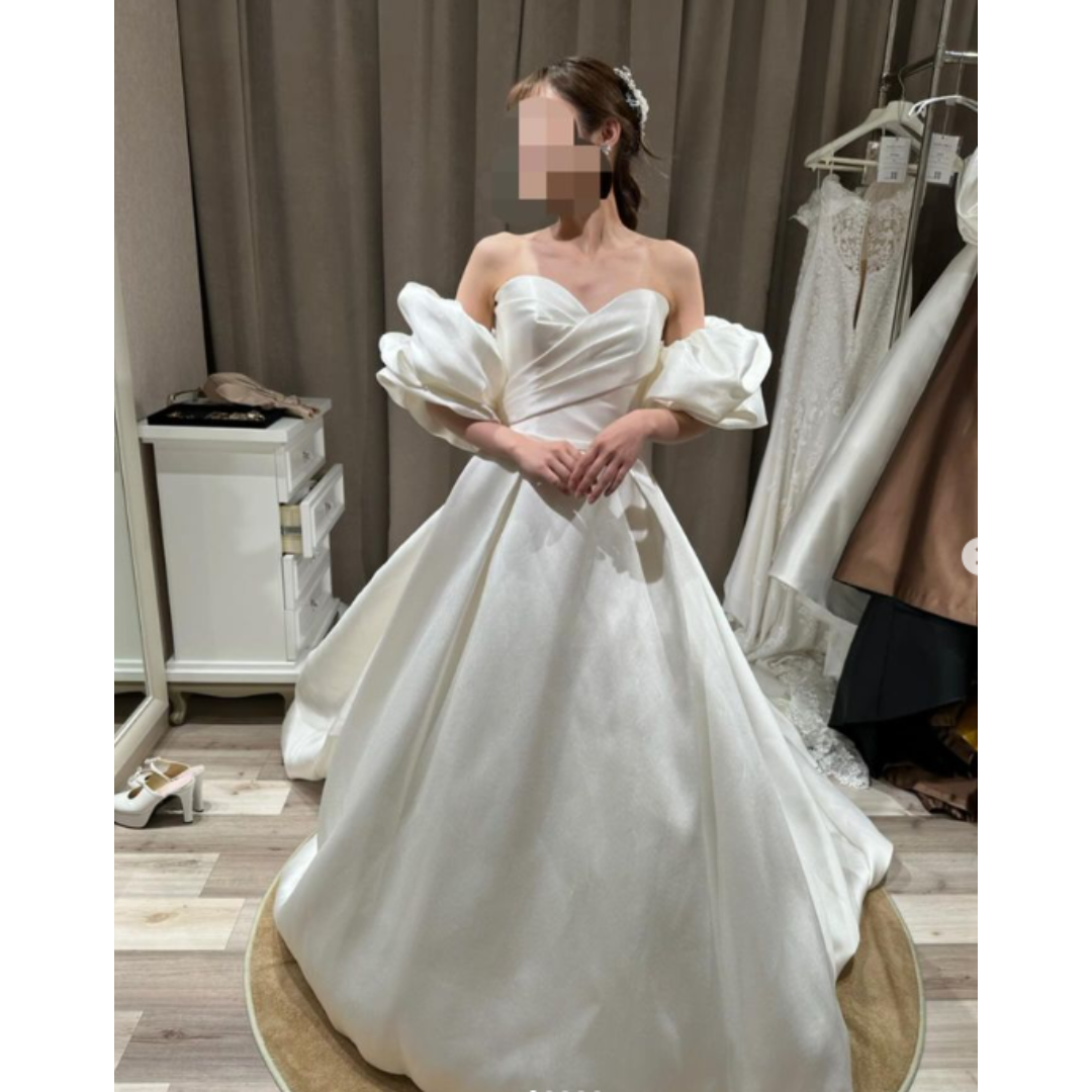 ウェディングドレス ベアトップ パフスリーブ くるみボタン 結婚式/披露宴